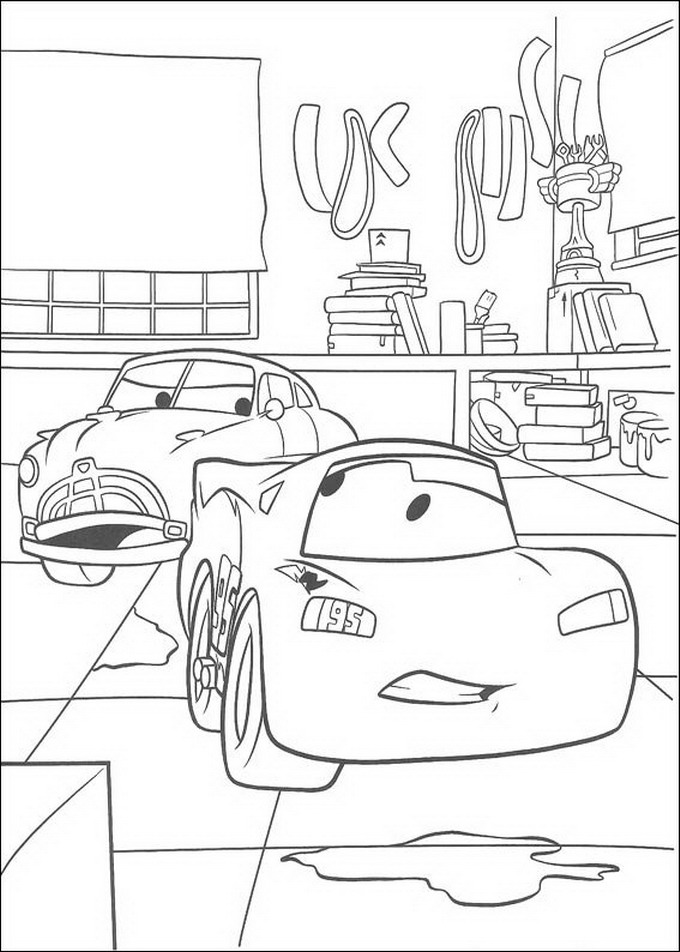 Bliksem en Doc Hudson in de werkplaatrs, kleurplaat van Cars (Pixar)